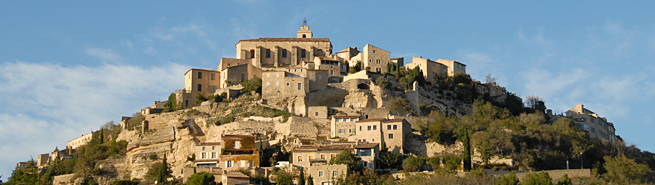 Guide Tourisme Information Location Villages Luberon Provence Villages. Gordes un des plus beaux villages de France, au coeur du Luberon